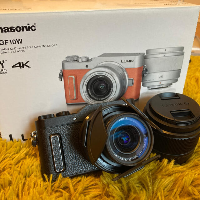 Panasonic(パナソニック)のLUMIX GF10 ダブルレンズ (おまけ付き) スマホ/家電/カメラのカメラ(ミラーレス一眼)の商品写真