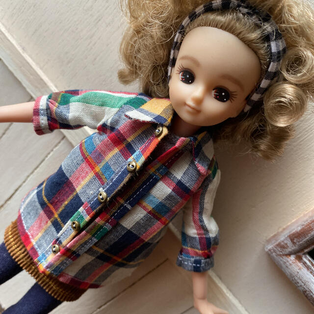 リカちゃん　洋服　マルチカラー❤️チェックシャツ　ハンドメイド ハンドメイドのぬいぐるみ/人形(人形)の商品写真