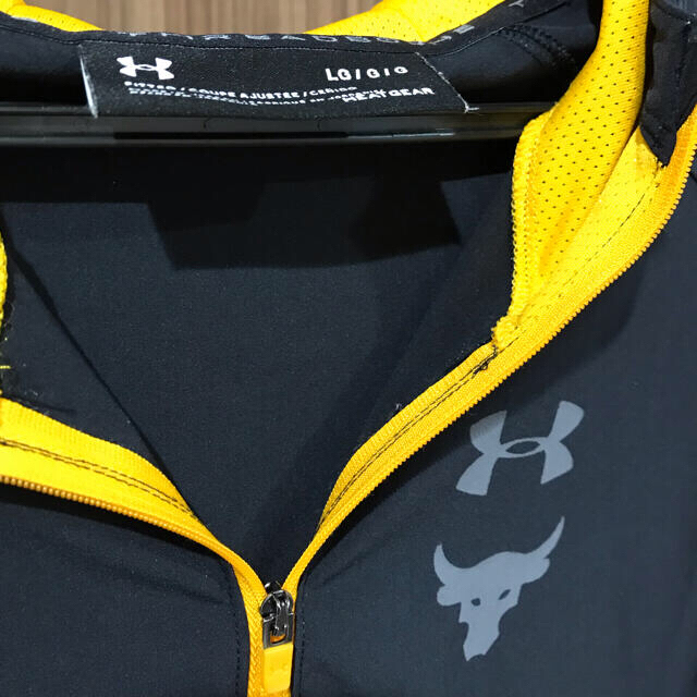 UNDER ARMOUR(アンダーアーマー)のアンダーアーマー　ノースリーブパーカー メンズのトップス(タンクトップ)の商品写真