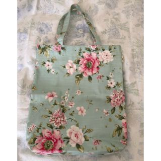 ローラアシュレイ(LAURA ASHLEY)の【新品・未使用】ローラアシュレイ　A4トートバッグ　ミルナー／ダックエッグ(トートバッグ)