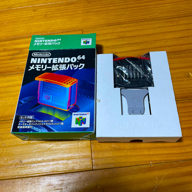 NINTENDO 64(ニンテンドウ64)の任天堂64本体＋カセット15本セット エンタメ/ホビーのゲームソフト/ゲーム機本体(家庭用ゲーム機本体)の商品写真