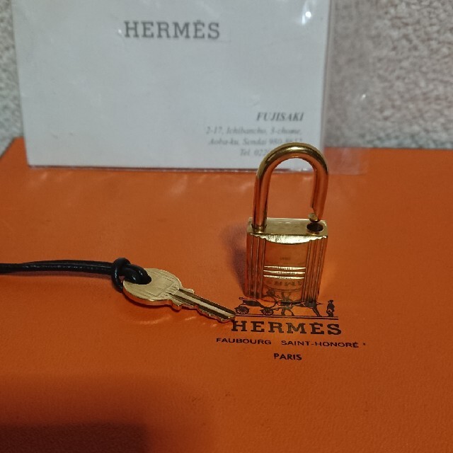 HERMES ゴールド カデナパドロック南京錠、鍵付き！