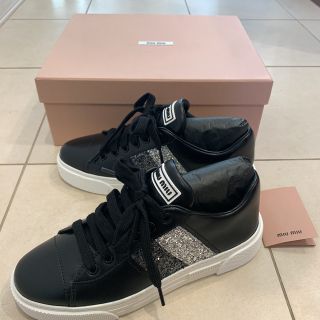 MIUMIU！レザースニーカー・26-26.5cm位