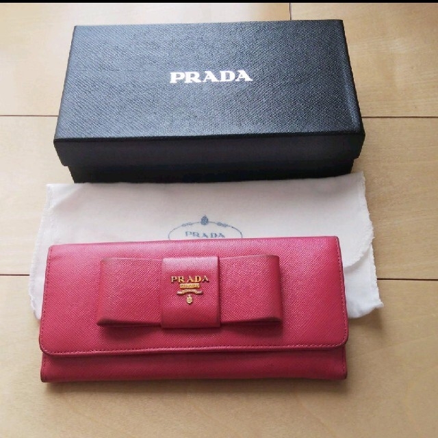 お値下げ PRADA プラダ 長財布 リボン付レディース - 財布