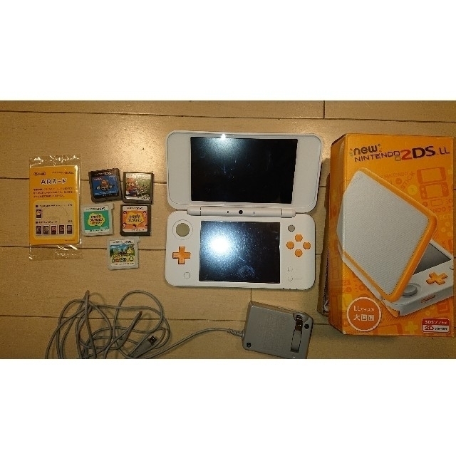 ニンテンドー2DS(ニンテンドー2DS)のNintendo2DS  エンタメ/ホビーのゲームソフト/ゲーム機本体(携帯用ゲーム機本体)の商品写真