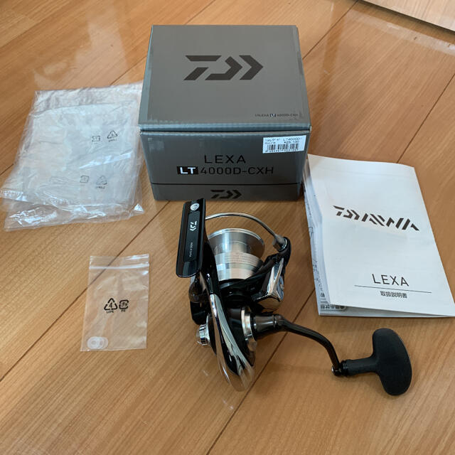 ダイワ　DAIWA 19 レグザ　LT4000D-CXH 新品リール