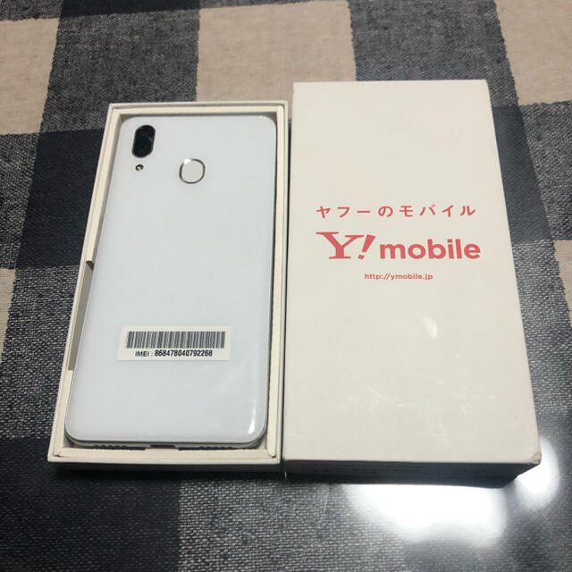 ANDROID(アンドロイド)のY!mobile スマートフォン Libero S10 スマホ/家電/カメラのスマートフォン/携帯電話(スマートフォン本体)の商品写真