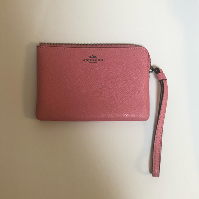 COACH(コーチ)のcoach ピンク　ポーチ レディースのファッション小物(ポーチ)の商品写真