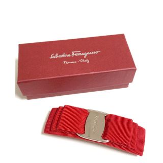 Ferragamo フェラガモ  バレッタ レッド 箱あり