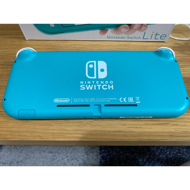 Nintendo Switch(ニンテンドースイッチ)のNintendo Switch ライト　ターコイズ エンタメ/ホビーのゲームソフト/ゲーム機本体(家庭用ゲーム機本体)の商品写真