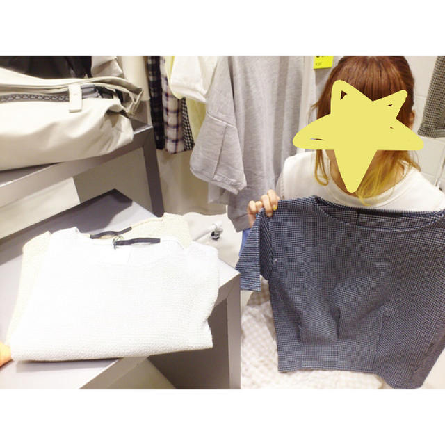 KBF(ケービーエフ)のKBF＋ショート裾タックトップス レディースのトップス(シャツ/ブラウス(半袖/袖なし))の商品写真