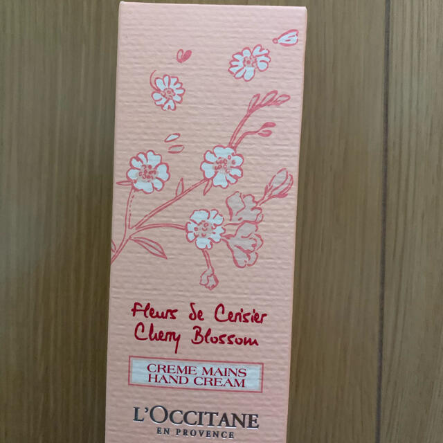 L'OCCITANE(ロクシタン)のロクシタン　チェリーブロッサムハンドクリーム コスメ/美容のボディケア(ハンドクリーム)の商品写真