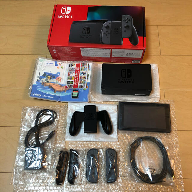 Nintendo Switch グレー + あつまれどうぶつの森セット エンタメ/ホビーのゲームソフト/ゲーム機本体(家庭用ゲーム機本体)の商品写真