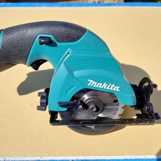 マキタ(Makita)のHS300DZ マキタ充電式マルノコ本体のみ(工具/メンテナンス)