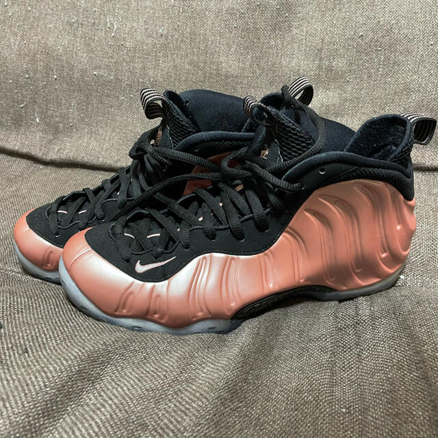 NIKE(ナイキ)のfoamposite one pink posite メンズの靴/シューズ(スニーカー)の商品写真