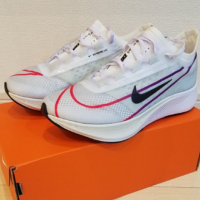 NIKE WMNS ZOOM FLY3