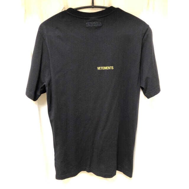 VETEMENTS メンズブラックSTAFF Tシャツ Y46