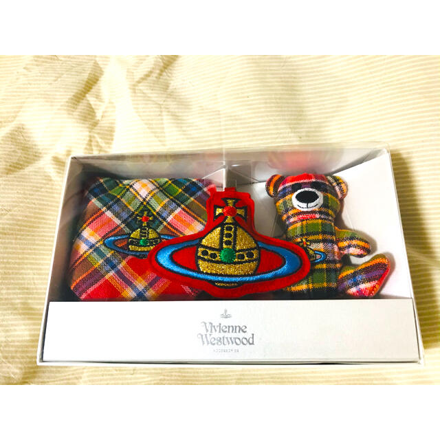 セール中！ Vivienne Westwood チャームセット