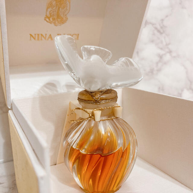 NINA RICCI(ニナリッチ)のレア 希少 ラリック 一羽鳩  ボトル ニナリッチ レールデュタン 香水 コスメ/美容の香水(香水(女性用))の商品写真