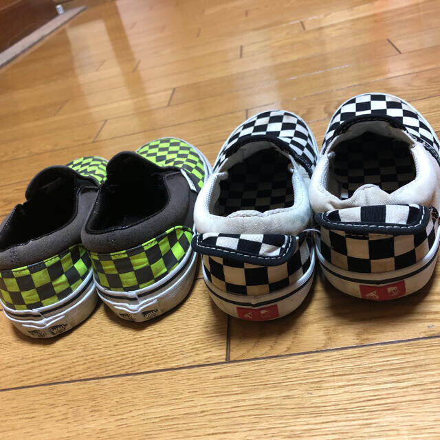 VANS(ヴァンズ)のvans スリッポン 19cm 2足セット キッズ/ベビー/マタニティのキッズ靴/シューズ(15cm~)(スニーカー)の商品写真