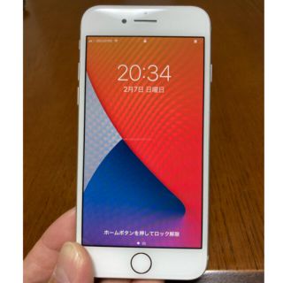 アップル(Apple)のiPhone8 64GB［美品］シルバー docomo simフリー(スマートフォン本体)