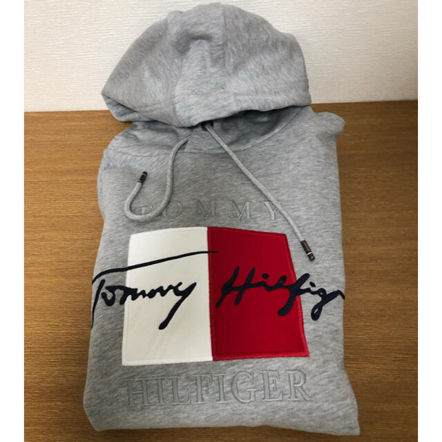 【2月末削除予定】TOMMY HILFIGERシグネチャーロゴパーカーのサムネイル