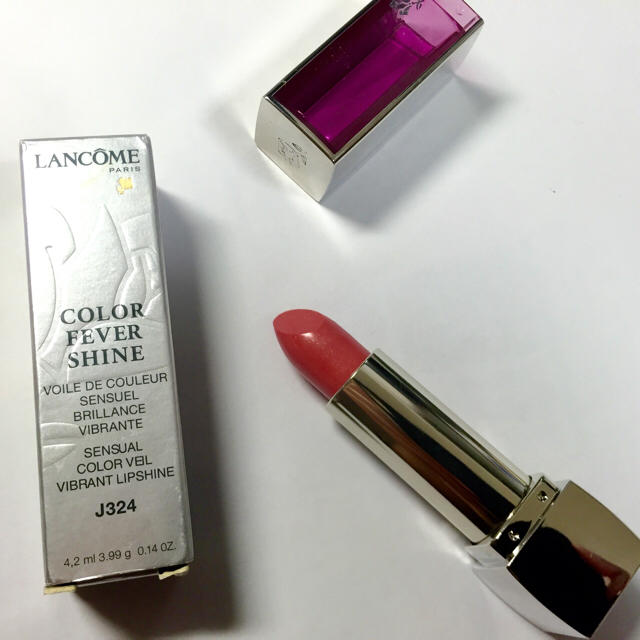 LANCOME(ランコム)のお値下げ中♪【新品】口紅 フィジープラム コスメ/美容のベースメイク/化粧品(口紅)の商品写真