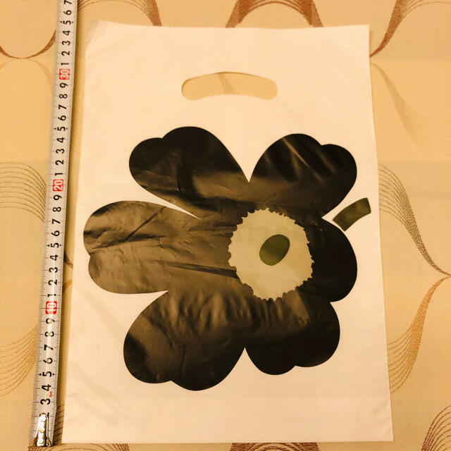 marimekko(マリメッコ)の本場！フィンランドでの購入品 マリメッコ ショッパー　ショップ袋 レディースのバッグ(ショップ袋)の商品写真