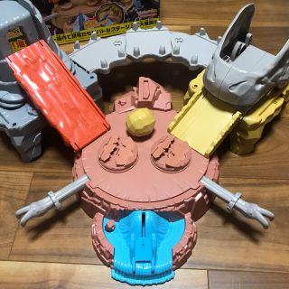 タカラトミー(Takara Tomy)のアニア　恐竜バトルキングダム(その他)