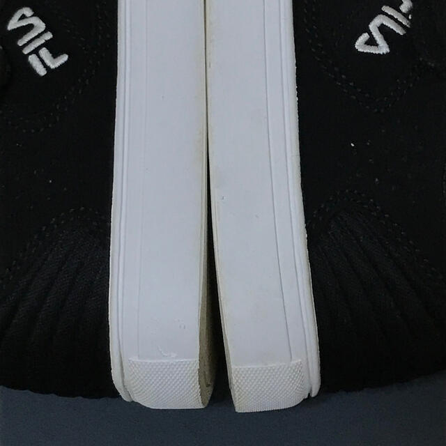 FILA(フィラ)のFILAフィラ ブラック スニーカー 16.2cm 黒 キッズ/ベビー/マタニティのキッズ靴/シューズ(15cm~)(スニーカー)の商品写真