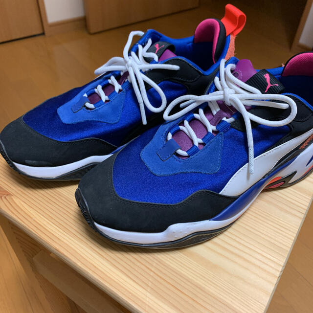 美品　PUMA サンダー4