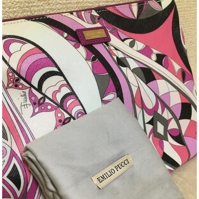 EMILIO PUCCI(エミリオプッチ)のEMILIO PUCCI クラッチバッグ レディースのバッグ(クラッチバッグ)の商品写真