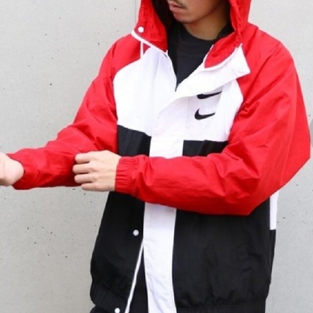 NIKE BIG SWOOSH レッド ナイロンジャケット パーカー