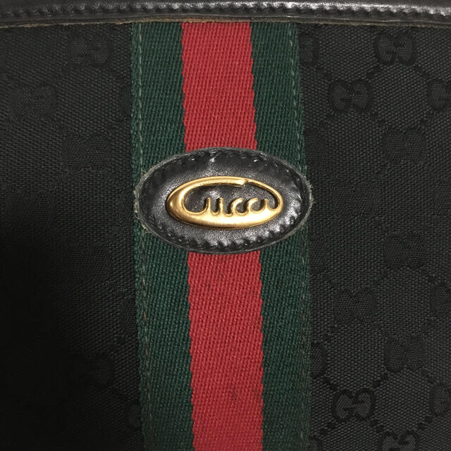 Gucci(グッチ)の【ゲリラ値下げ決行‼︎】グッチ シェリーライン ショルダーバッグ  筆記体ロゴ レディースのバッグ(ショルダーバッグ)の商品写真