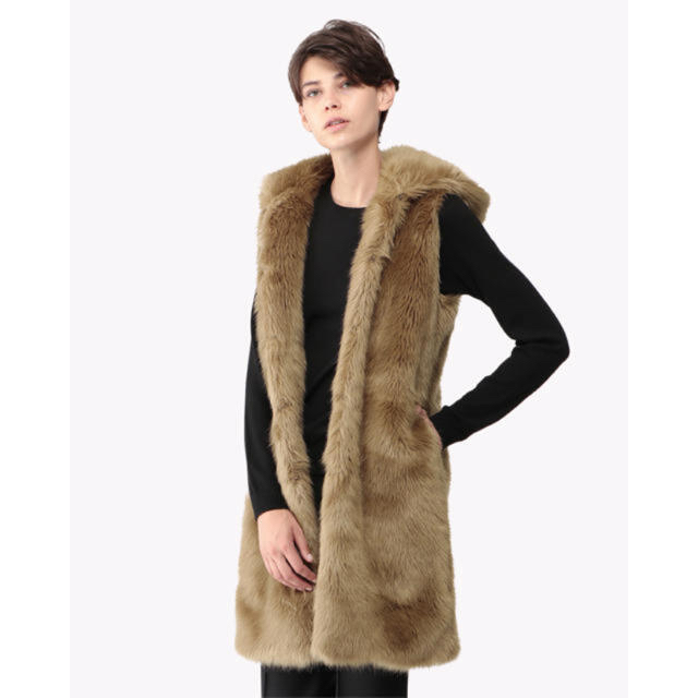 Theory 18aw ファーベスト 定価5.4万円 Theory 18aw ファーベスト 定価5.4万円