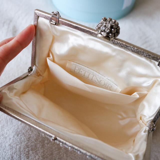 SOIR(ソワール)のプチソワール✨パール パーティーバッグ ハンドバッグ 結婚式 小さめサイズ レディースのバッグ(ハンドバッグ)の商品写真
