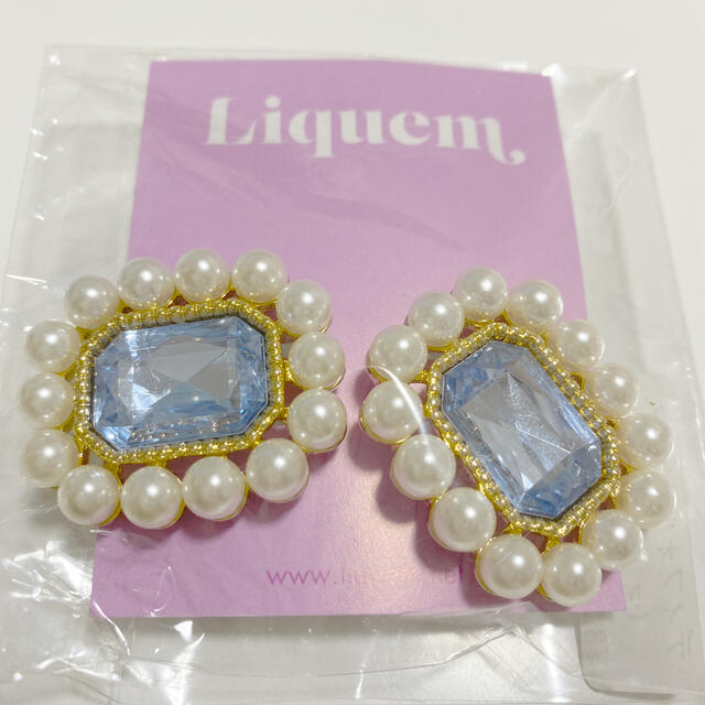 liquem リキュエム　ディフォルメピアス　マリーブルー レディースのアクセサリー(ピアス)の商品写真