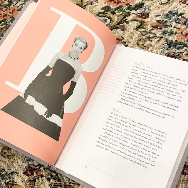 Dior(ディオール)の新品 DIOR ディオール 洋書 ファッションブック クリスチャン・ディオール エンタメ/ホビーの本(洋書)の商品写真