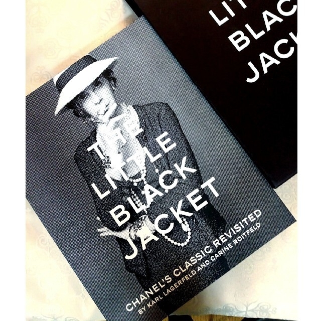 CHANEL(シャネル)の【レア】CHANEL 写真集 THE LITTLE BLACK JACKET エンタメ/ホビーの本(洋書)の商品写真