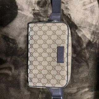 グッチ(Gucci)のGUCCI ボディーバック(ボディーバッグ)