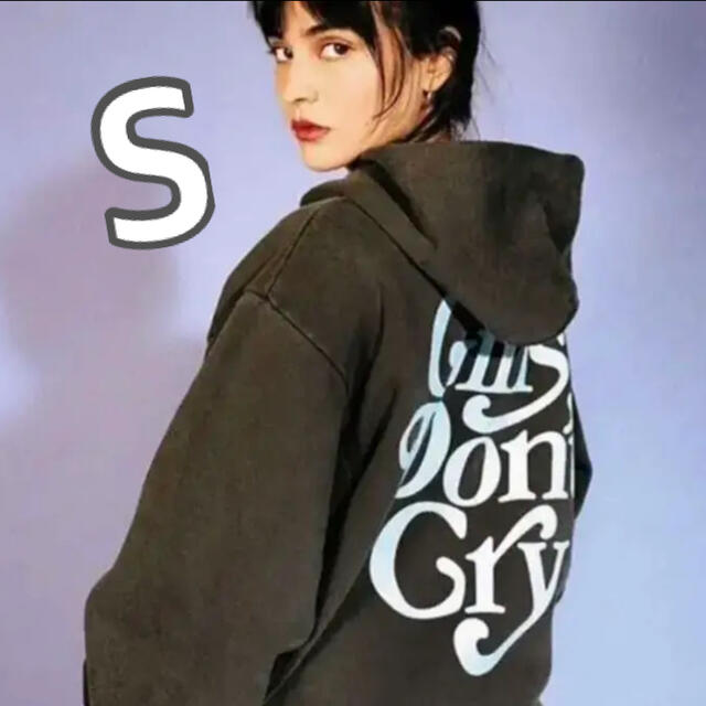 GDC(ジーディーシー)の1日限定値下げ【新品】Girl's Don't Cry Logo Hoodie  メンズのトップス(パーカー)の商品写真