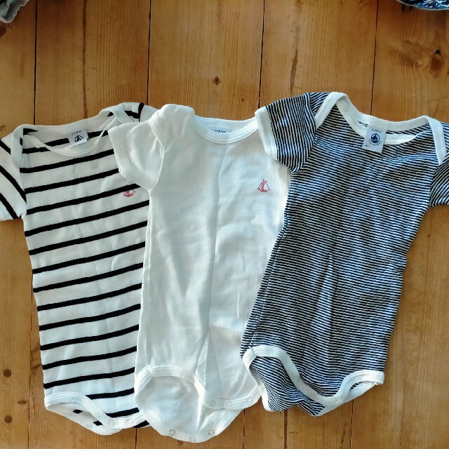 PETIT BATEAU(プチバトー)の＊PETIT BATEAU＊67cm＊ベビーロンパース キッズ/ベビー/マタニティのベビー服(~85cm)(ロンパース)の商品写真