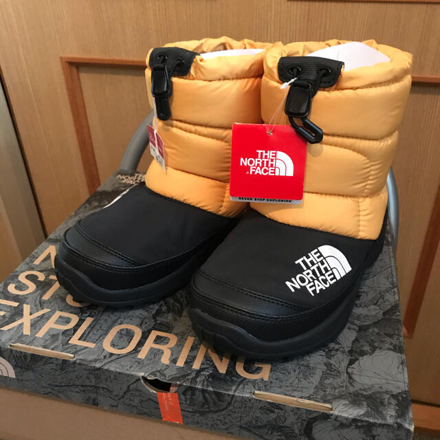 新品。THE NORTH FACE キッズ　スノーブーツ  21cm イエロー