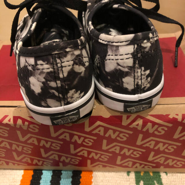 VANS(ヴァンズ)の【新品】日本未発売 VANS KIDS / US13 キッズ/ベビー/マタニティのキッズ靴/シューズ(15cm~)(スニーカー)の商品写真