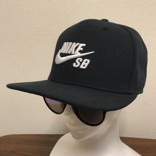 ナイキ(NIKE)の【美品】NIKE SB ナイキエスビー ロゴキャップ ブラック(キャップ)