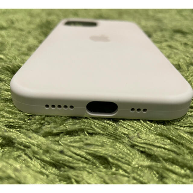 Apple(アップル)のiPhone12 純正MagSafe シリコンケース　白 スマホ/家電/カメラのスマホアクセサリー(iPhoneケース)の商品写真