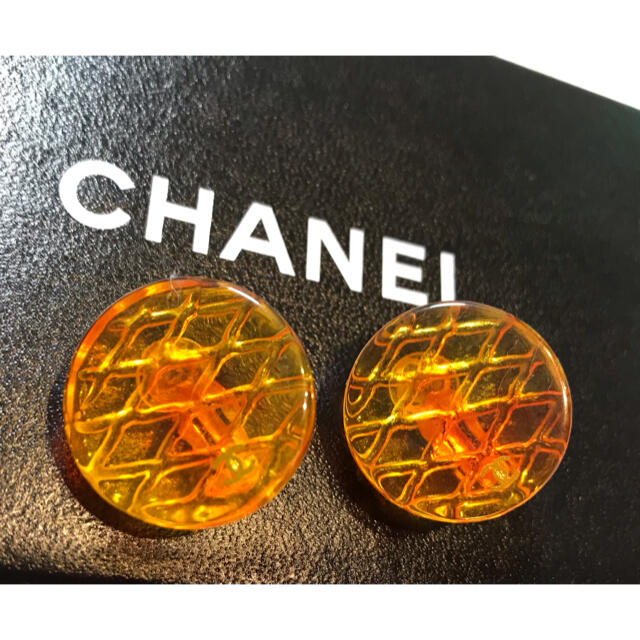 CHANEL シャネル　オレンジ系　イヤリング