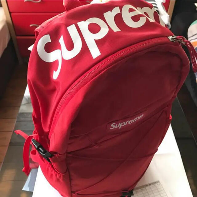 supreme赤リュック