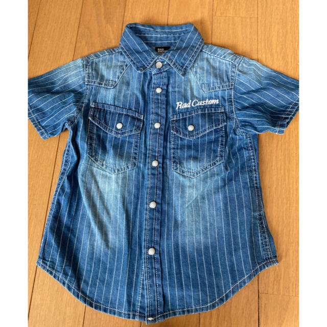 RAD CUSTOM(ラッドカスタム)のRAD CUSTOM シャツ100cm キッズ/ベビー/マタニティのキッズ服男の子用(90cm~)(Tシャツ/カットソー)の商品写真