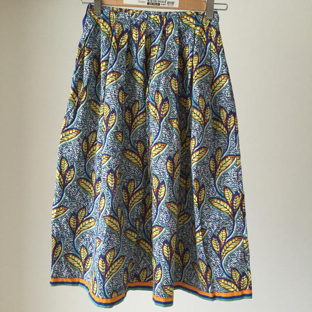 ZARA(ザラ)のZARAふんわり柄スカート レディースのスカート(ひざ丈スカート)の商品写真